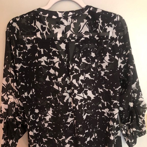 Size small gap blouse - Picture 3 of 4